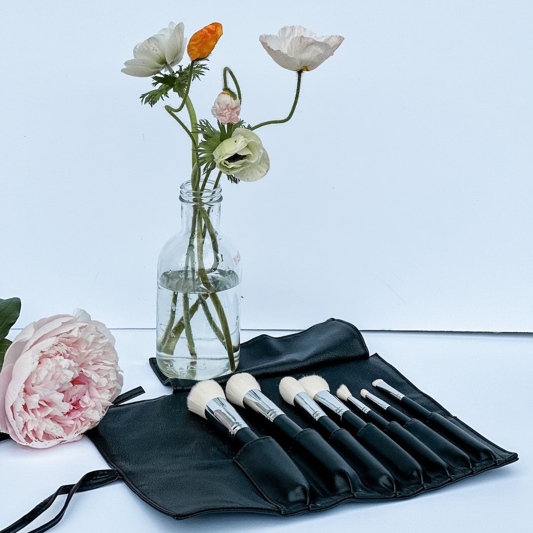 7-Piece Makeup Brush Roll